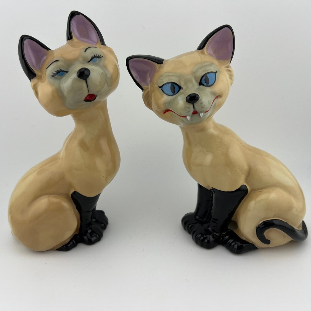 Vintage Wade Disney Siamese Cats Figurines Lady & Tramp Set England